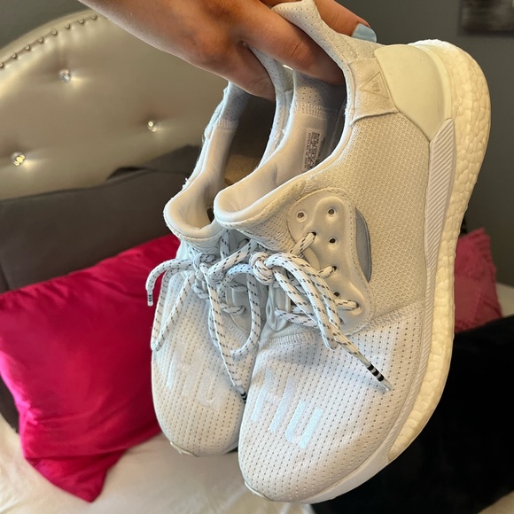 Adidas HU Women size 8 - Picture 2 of 6